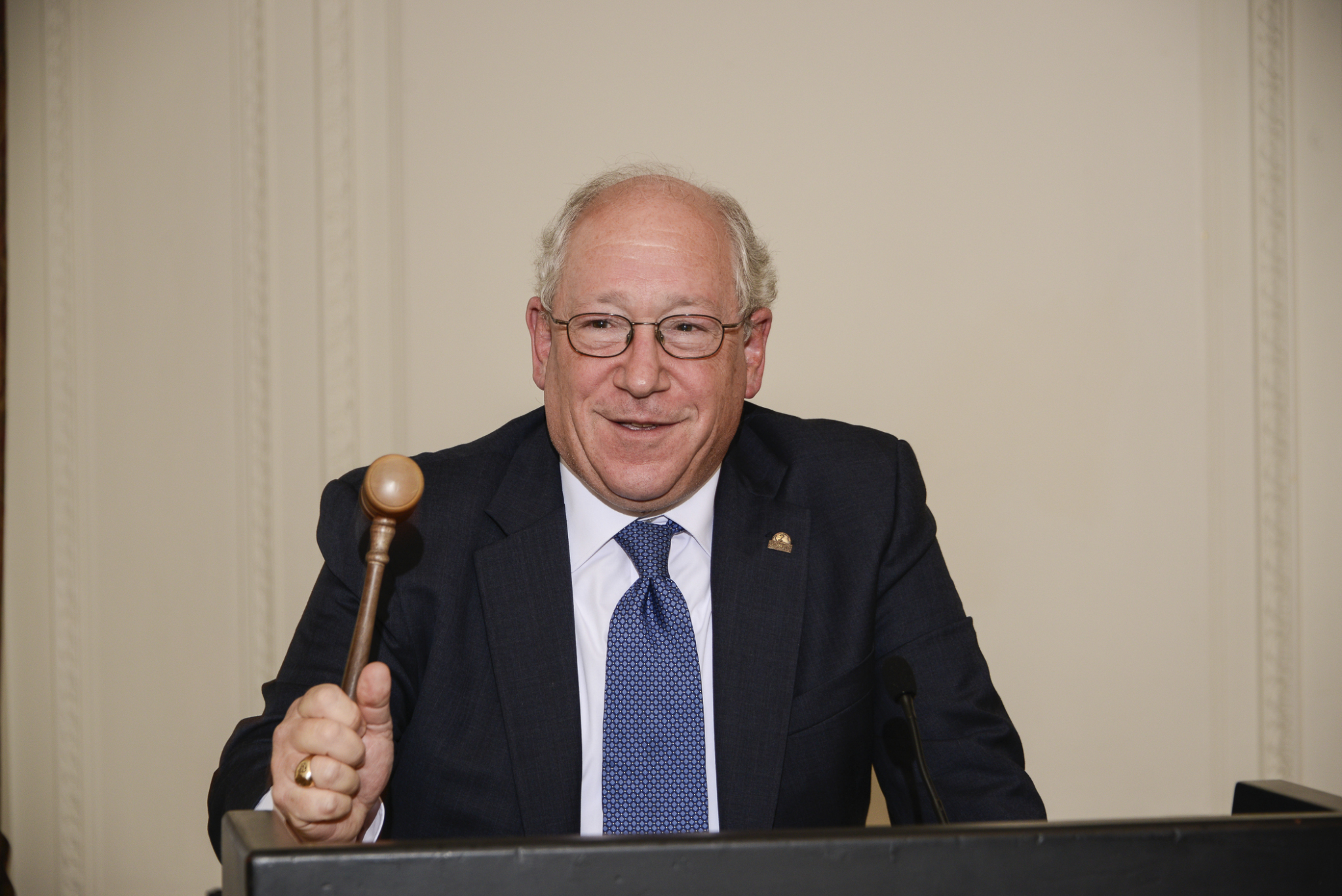 Seth Davis ’72 has been installed as chair of the American Bar Association’s Section of Environment, Energy, and Resources Law (SEER) at the ABA Annual Meeting in San Francisco in August. SEER is the premier forum for strategies and information for environmental, energy, and resource lawyers. “To be entrusted with the leadership of SEER is truly a high honor,” said Davis. He has practiced law for more than 40 years, and has specialized in environmental law since 1980. He continues to practice at The Elias Group, the Rye-based environmental law firm, where he has been since 2004. He is also an adjunct professor in Pace Law School’s environmental program, and lectures frequently on environmental subjects. Davis is a graduate of Wesleyan University and the Harvard Law School.